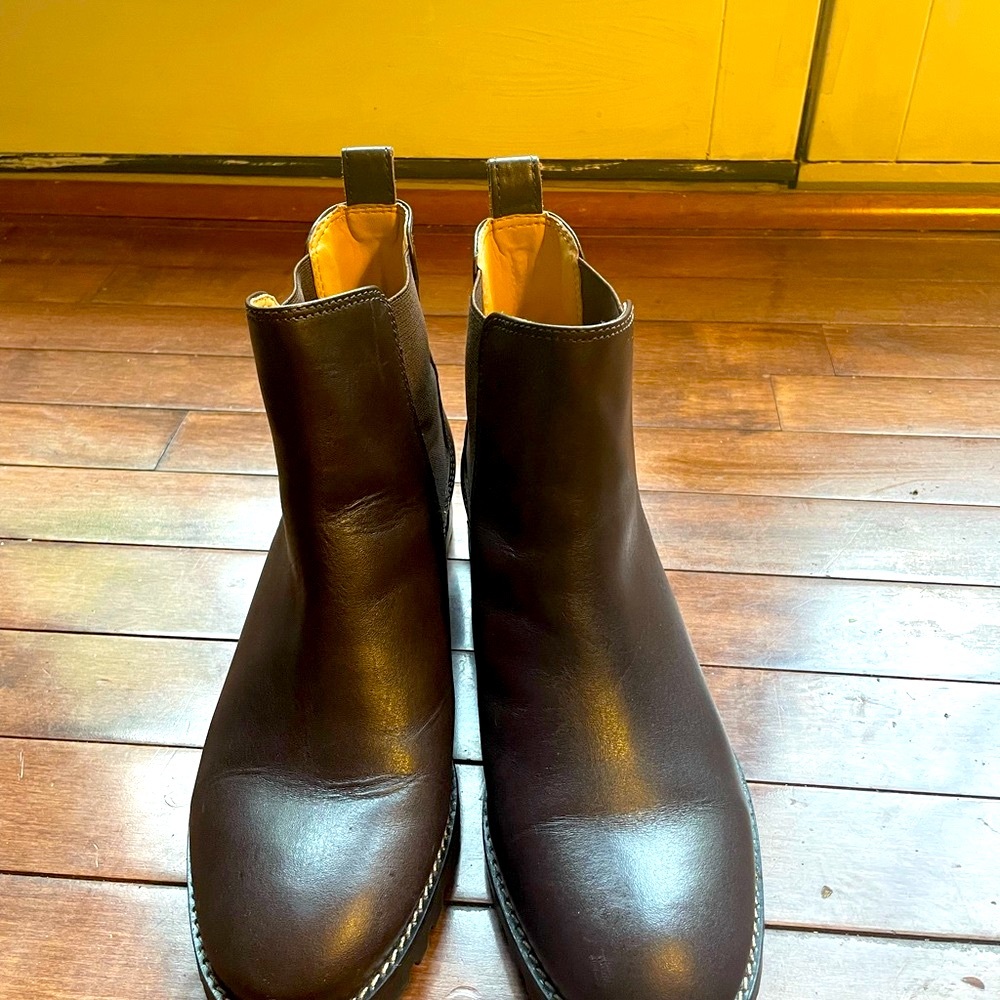 Talbots Women’s Chocolate Brown Leather Chelsea Boots-10M - Picture 2 of 4